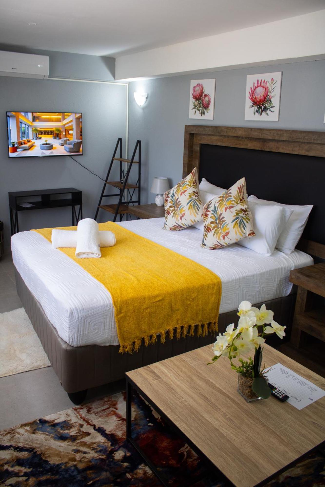 Rehoboth Ezulwini Suites Lobamba Екстериор снимка