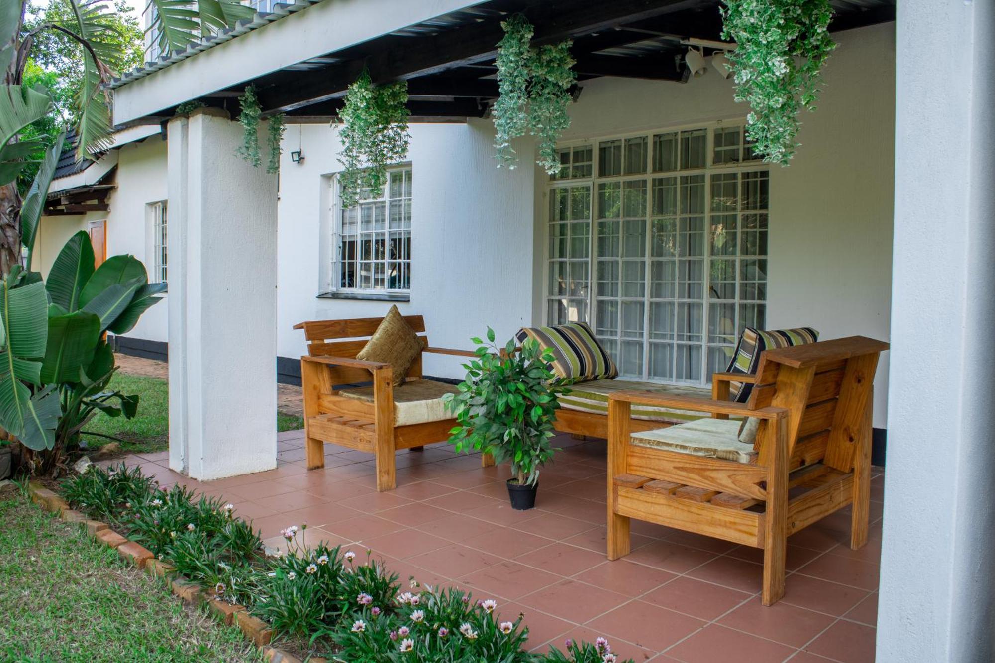 Rehoboth Ezulwini Suites Lobamba Екстериор снимка